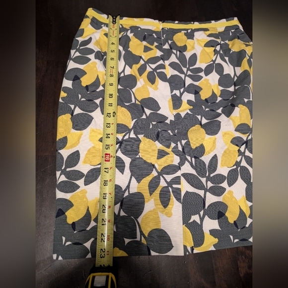 Floral Print Women's Skirt - Yellow and Gray - Picture 11 of 13